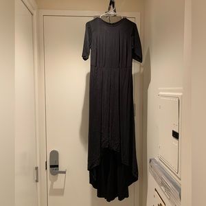 Goop flowy black dress.